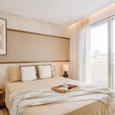 דירה Piombino - 2 Bedrooms And Terrace In Alvalade ליסבון