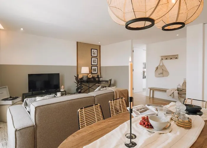 Piombino - 2 Bedrooms And Terrace In Alvalade Appartement *